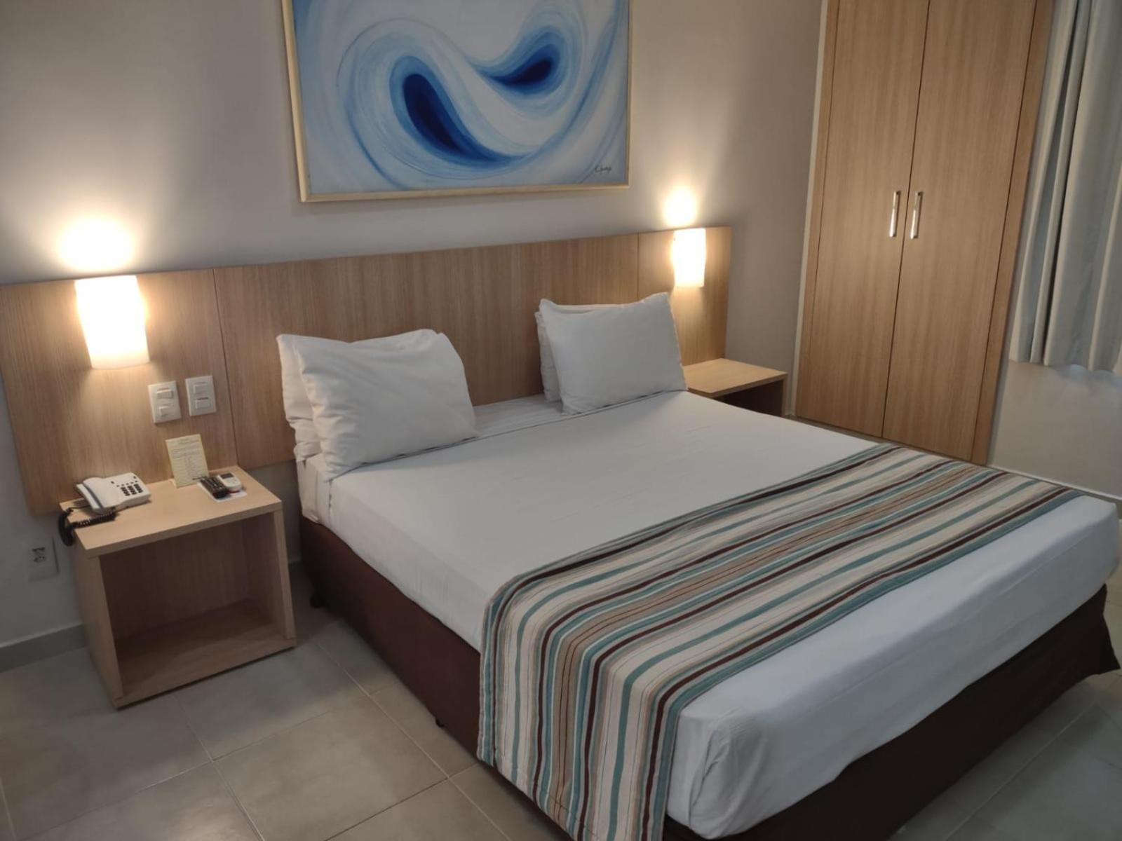 Hot Springs Flat Master Luxo Com Banheira *